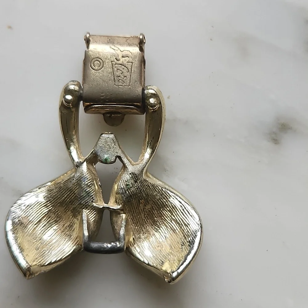 Vintage Clasp to a Coro Necklace